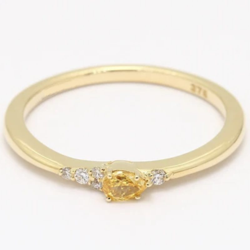 Meteora Pear-Cut Yellow Diamond Ring